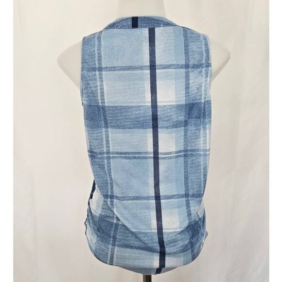 🆓 FREE French Laundry Blue Plaid Sleeveless Top 1/2 button down v-neck Small - Picture 3 of 5
